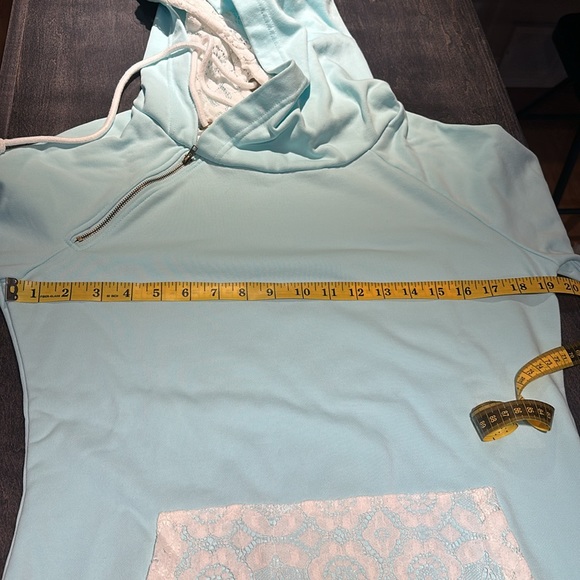 Vanilla Bay Lace Doublehood - Picture 8 of 10